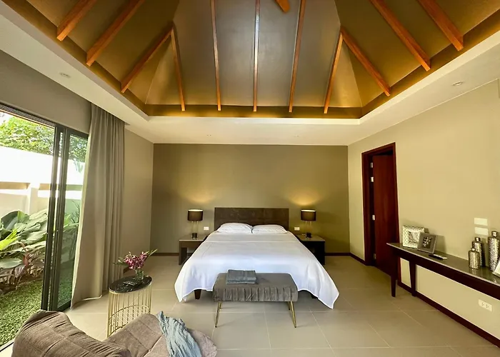 Villa Aura 4 Bd In Bang Tao Phuket